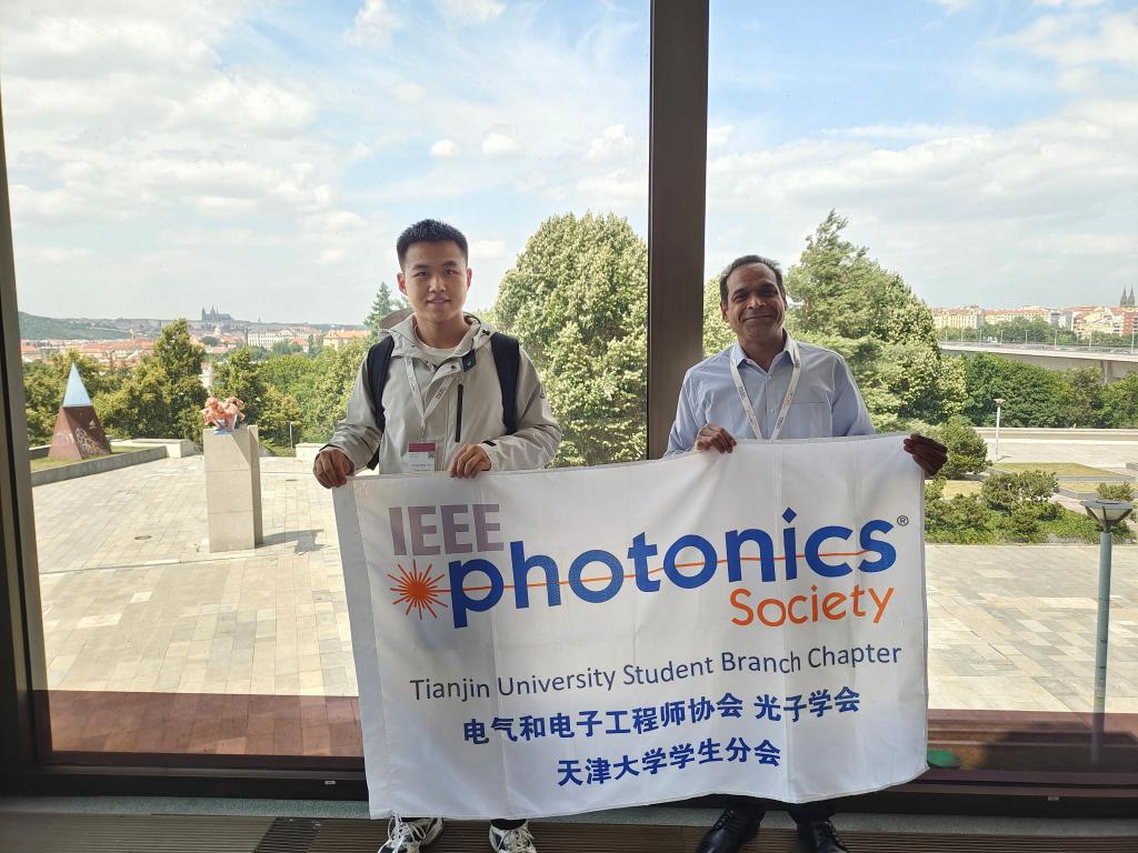 Rongxiang attended the PIERS conference, Prague (2023)