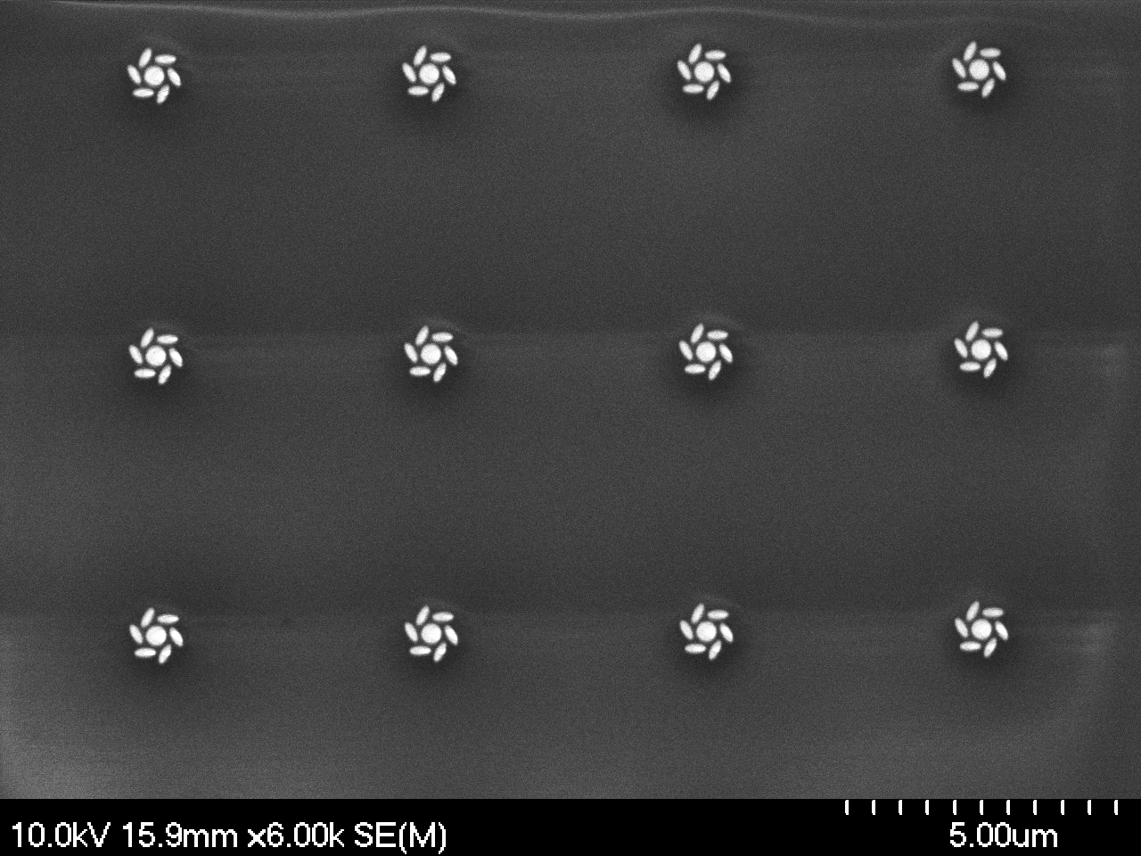 硅基螺旋纳米花